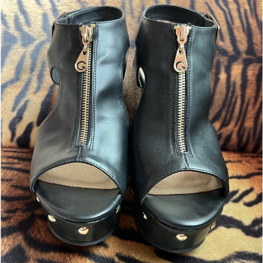 G by Guess Black/Gold Wedges size 10 New w Box
